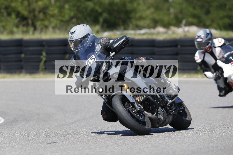 /Archiv-2025/48 25.08.2025 Cornu Master School ADR/blau-bleu/45